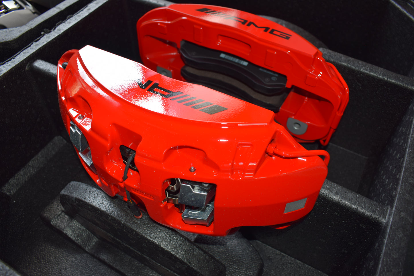 Original Mercedes AMG w223 S63 Bremsen vorne neu Bremssattel Set rot