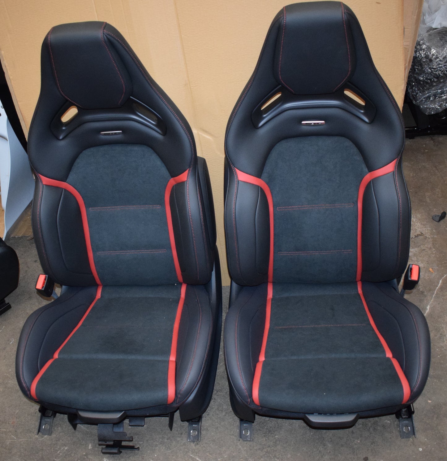 Mercedes AMG A Klasse Performance Sitze w177 A45 OEM Seats rot