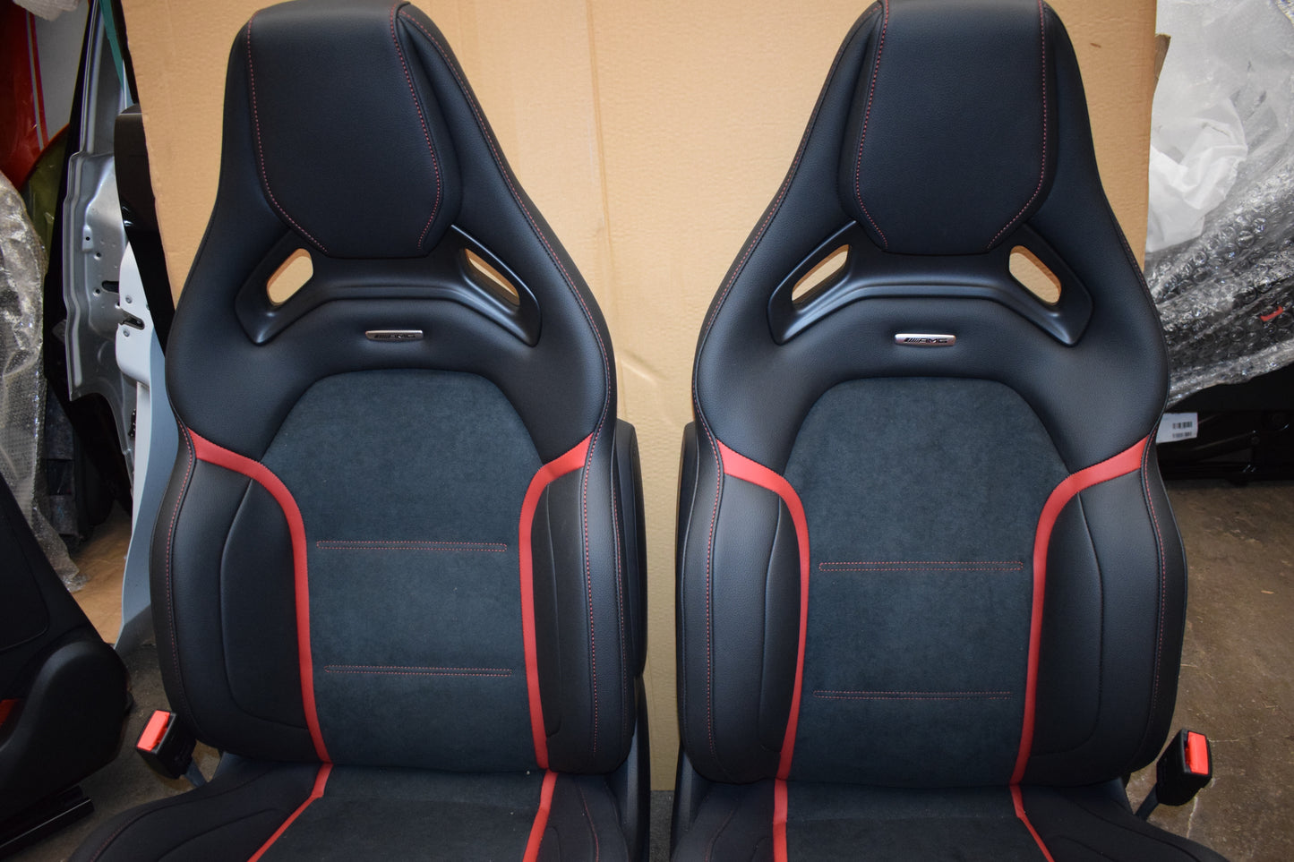 Mercedes AMG A Klasse Performance Sitze w177 A45 OEM Seats rot