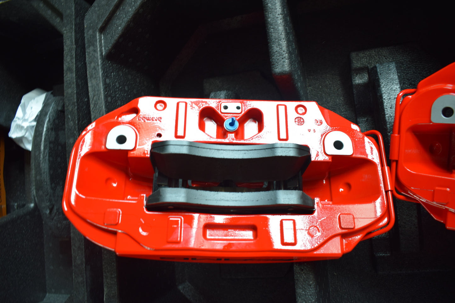 Original Mercedes AMG w223 S63 Bremsen vorne neu Bremssattel Set rot