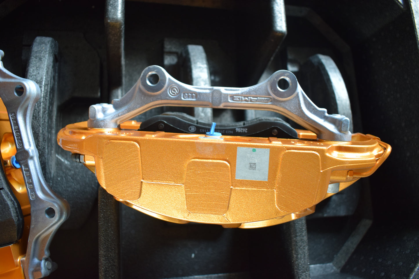 Original Mercedes AMG w297 EQS Bremsen vorne neu Bremssattel Set gold