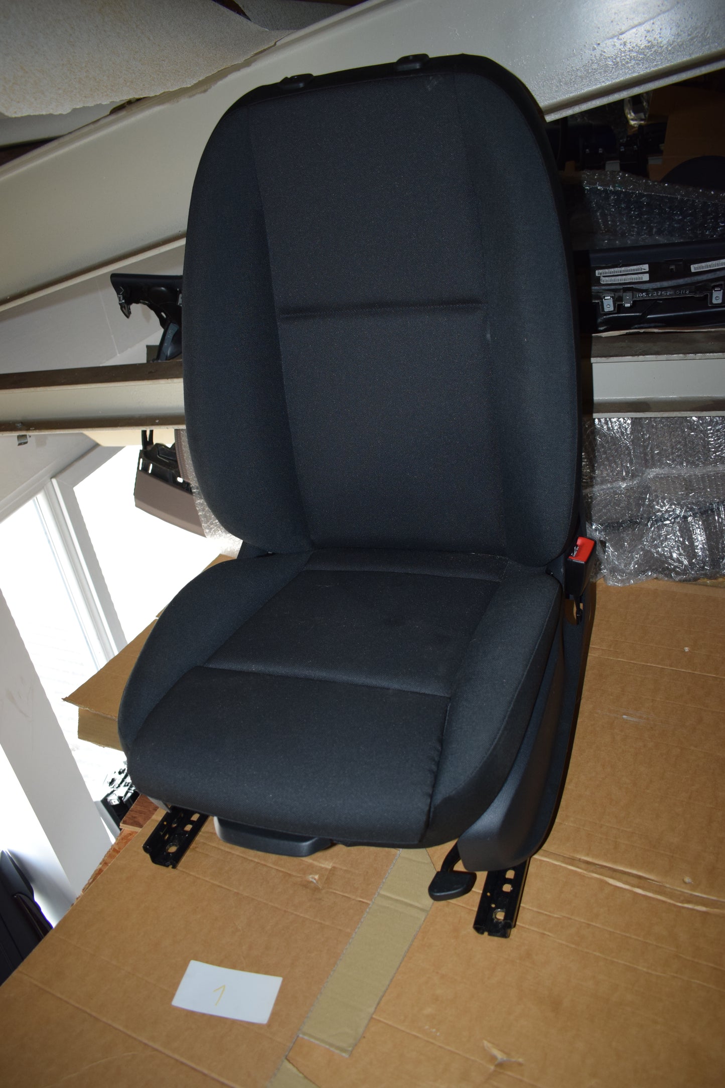 Original Mercedes w907 Beifahrersitz Sitz Sprinter Komfort vorne rechts stoff