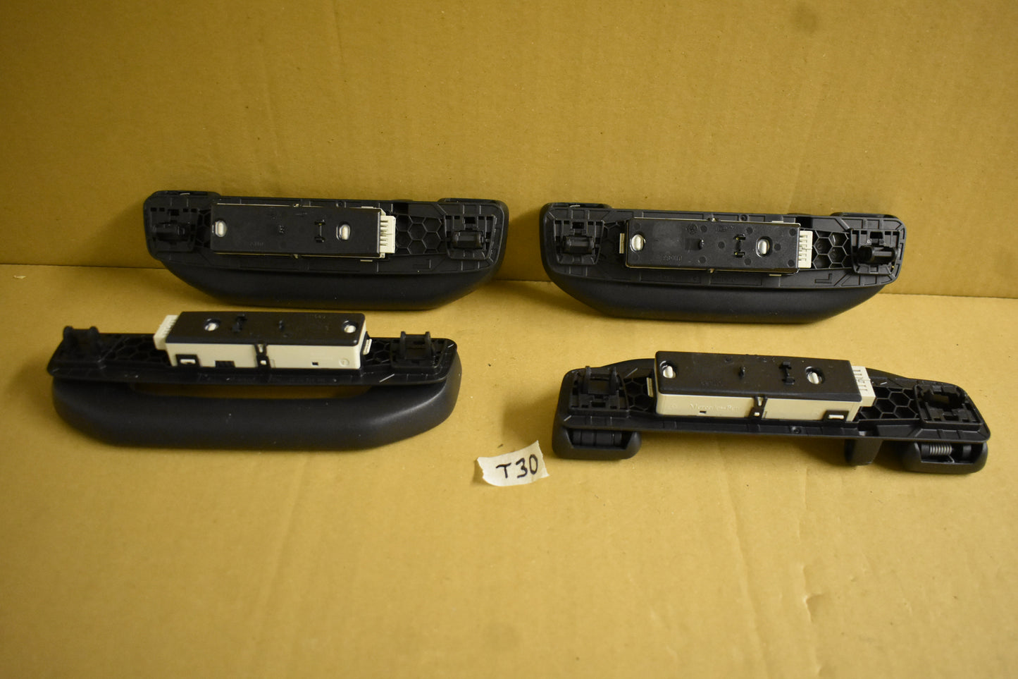 4x Original Mercedes w447 Vito a0998150100 Griff Halteleiste licht Fond