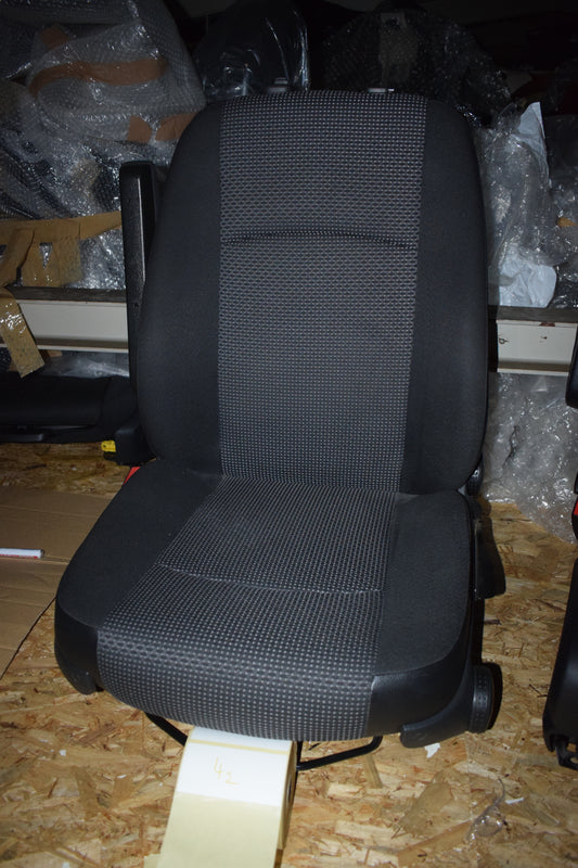 Original Mercedes w639 Fahrersitz Sitz vorne links mit Armlehne