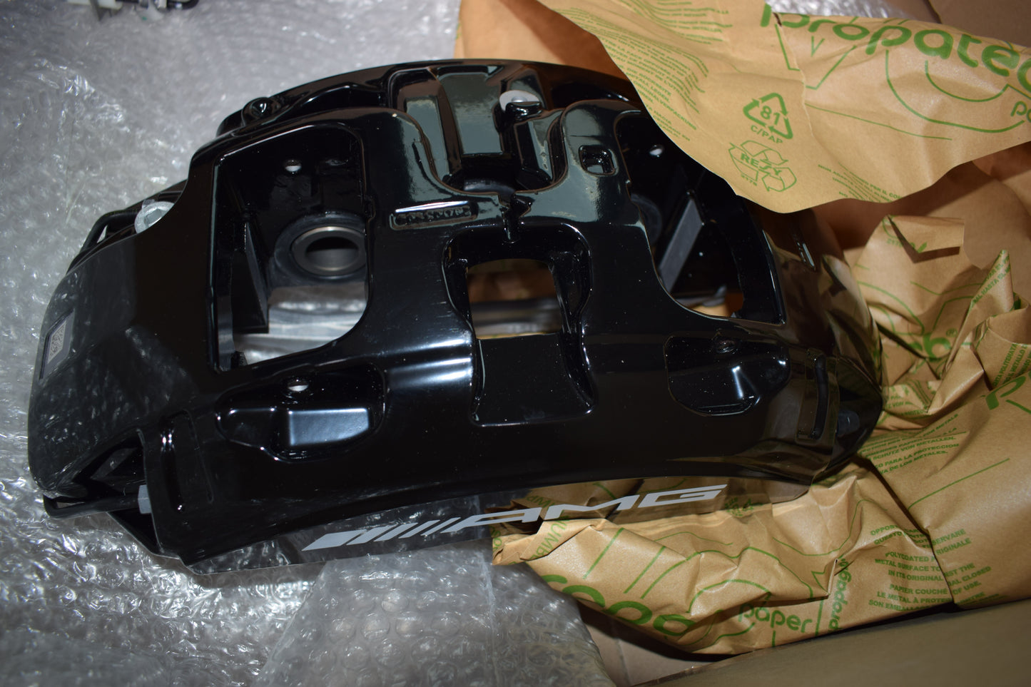 Original Mercedes AMG w465 G Klasse Bremsanlage vorne neu Bremssattel Set schwarz A4634212200 A4634212100