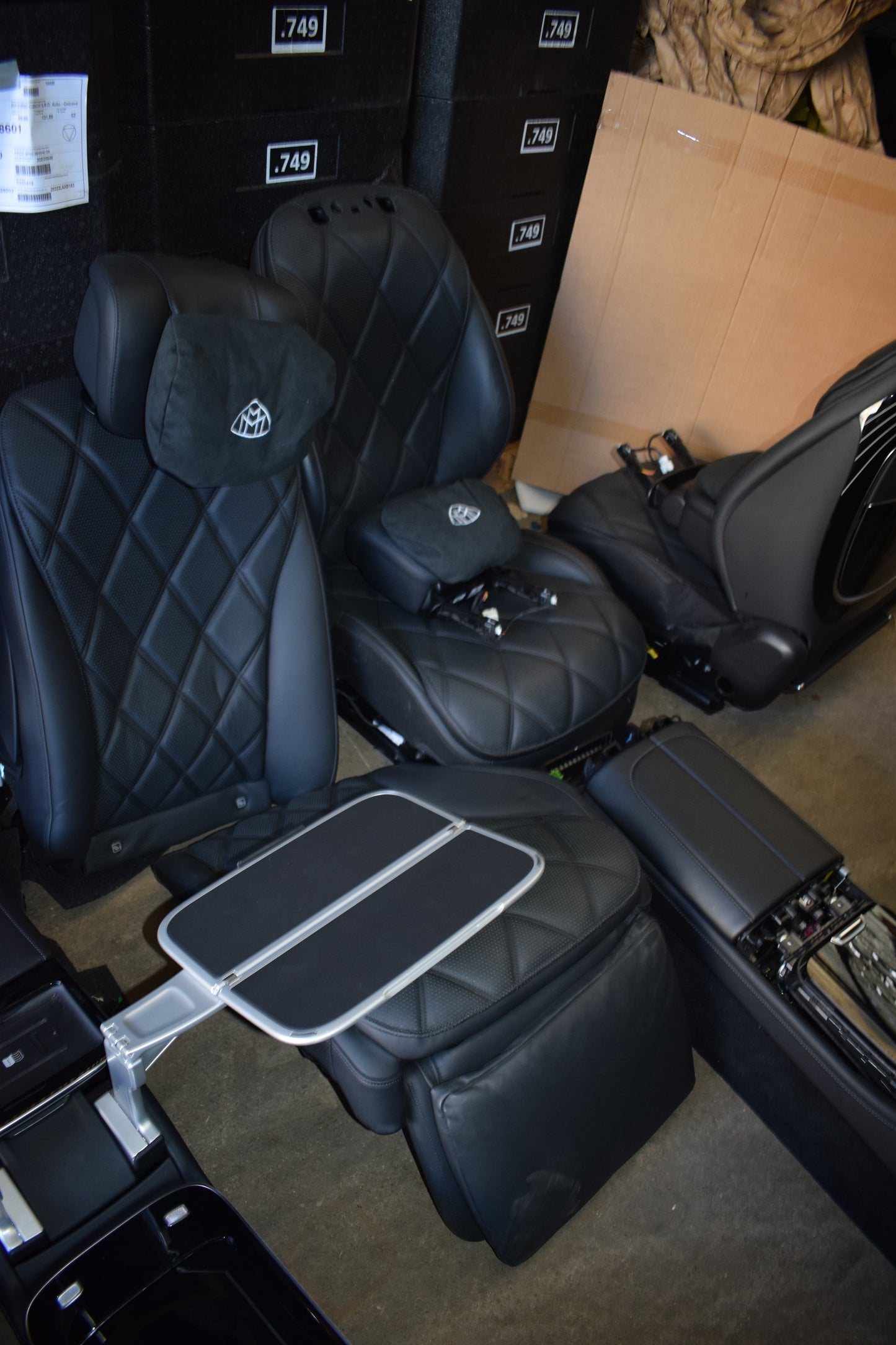 Original Mercedes Maybach Sitze Tische hinten vorne w223 Interior