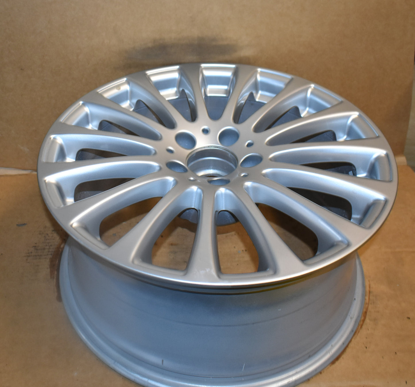 1x Original Mercedes Alufelge CLS w218 Felge A2184010202 8,5Jx18 ET34,5