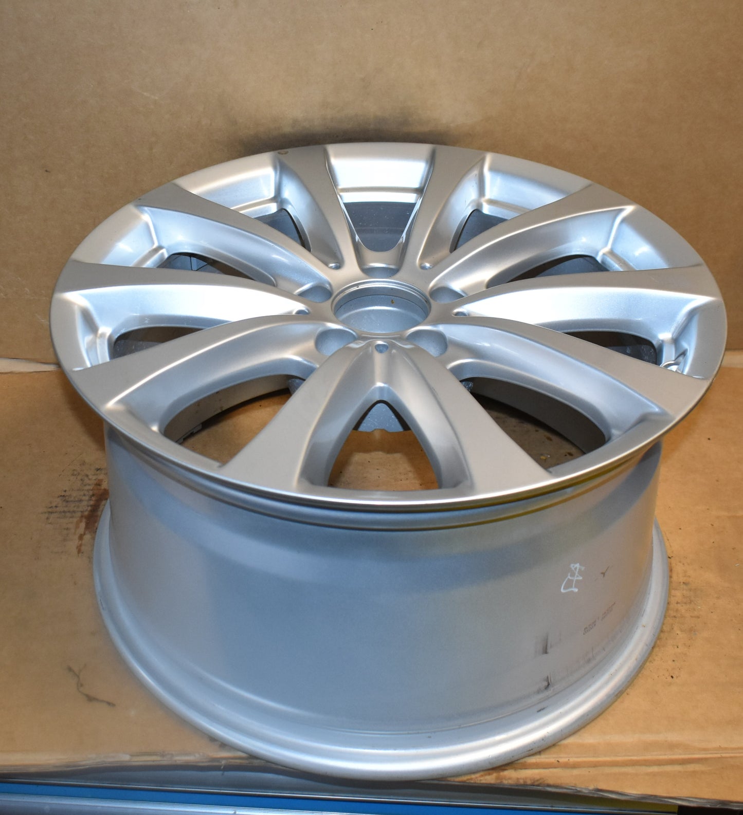 1x Original Mercedes Alufelge w221 S Klasse Alufelge A2214015502 9,5Jx18 ET43