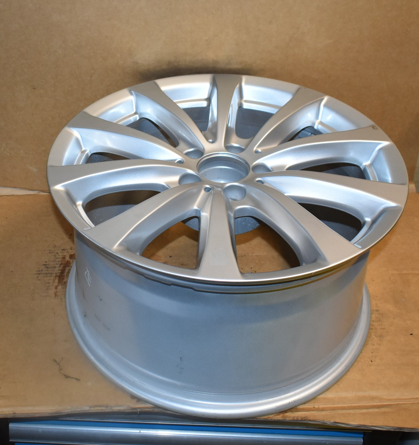 1x Original Mercedes Alufelge w221 S Klasse Alufelge A2214015502 9,5Jx18 ET43