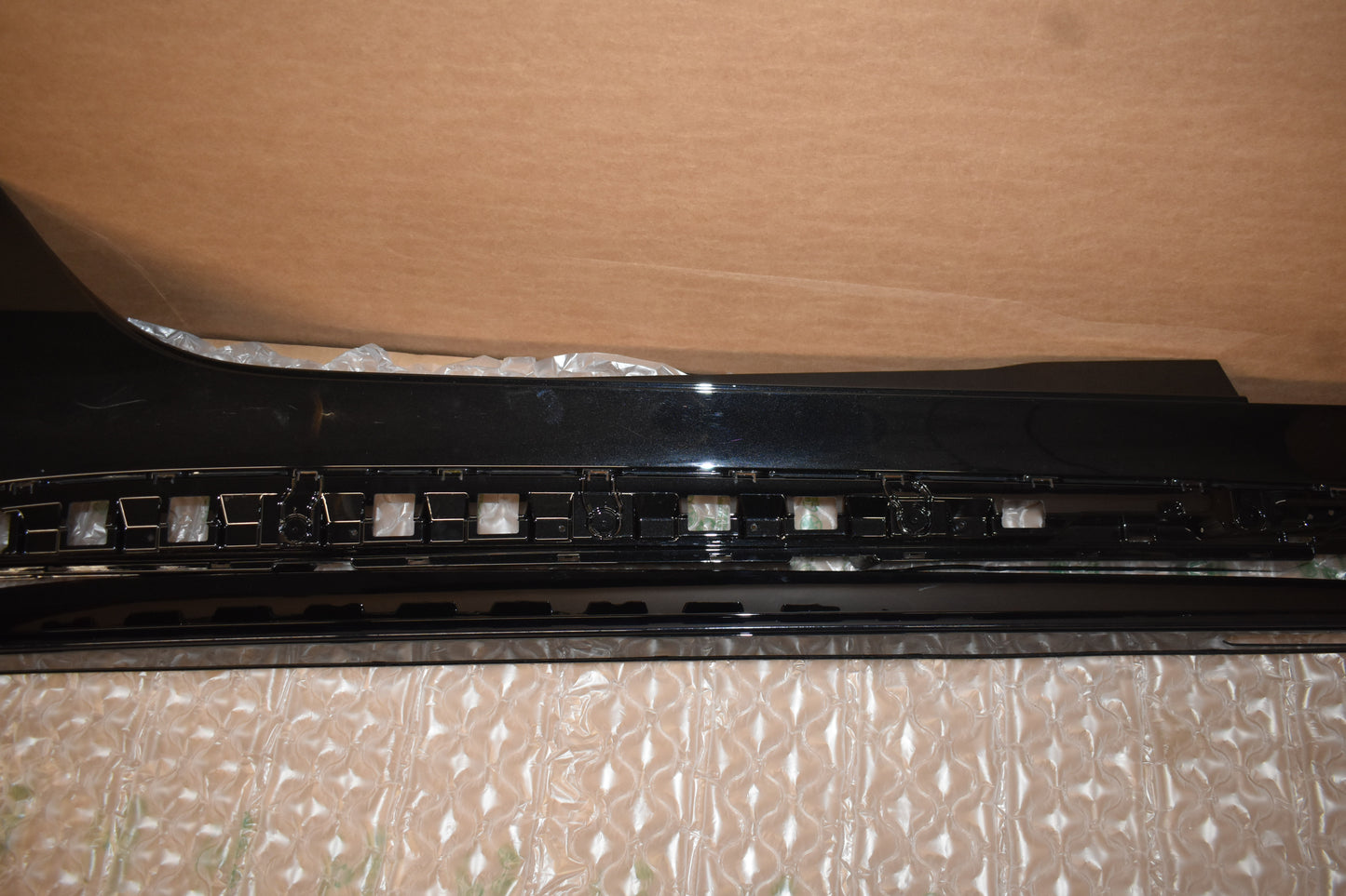 Original Mercedes AMG SL63 R232 AMG Seitenschweller schwarz rechts neuwertig
