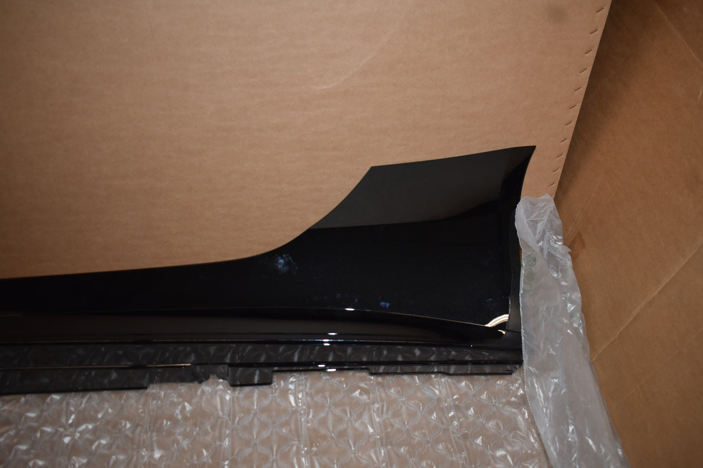 Original Mercedes AMG SL63 R232 AMG Seitenschweller schwarz links neuwertig