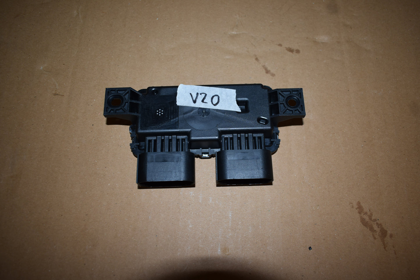 Original Mercedes w447 Steuergerät A0009008214 Kraftstoffpumpe
