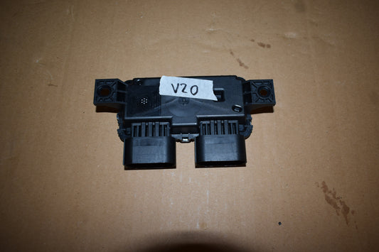 Original Mercedes w447 Steuergerät A0009008214 Kraftstoffpumpe