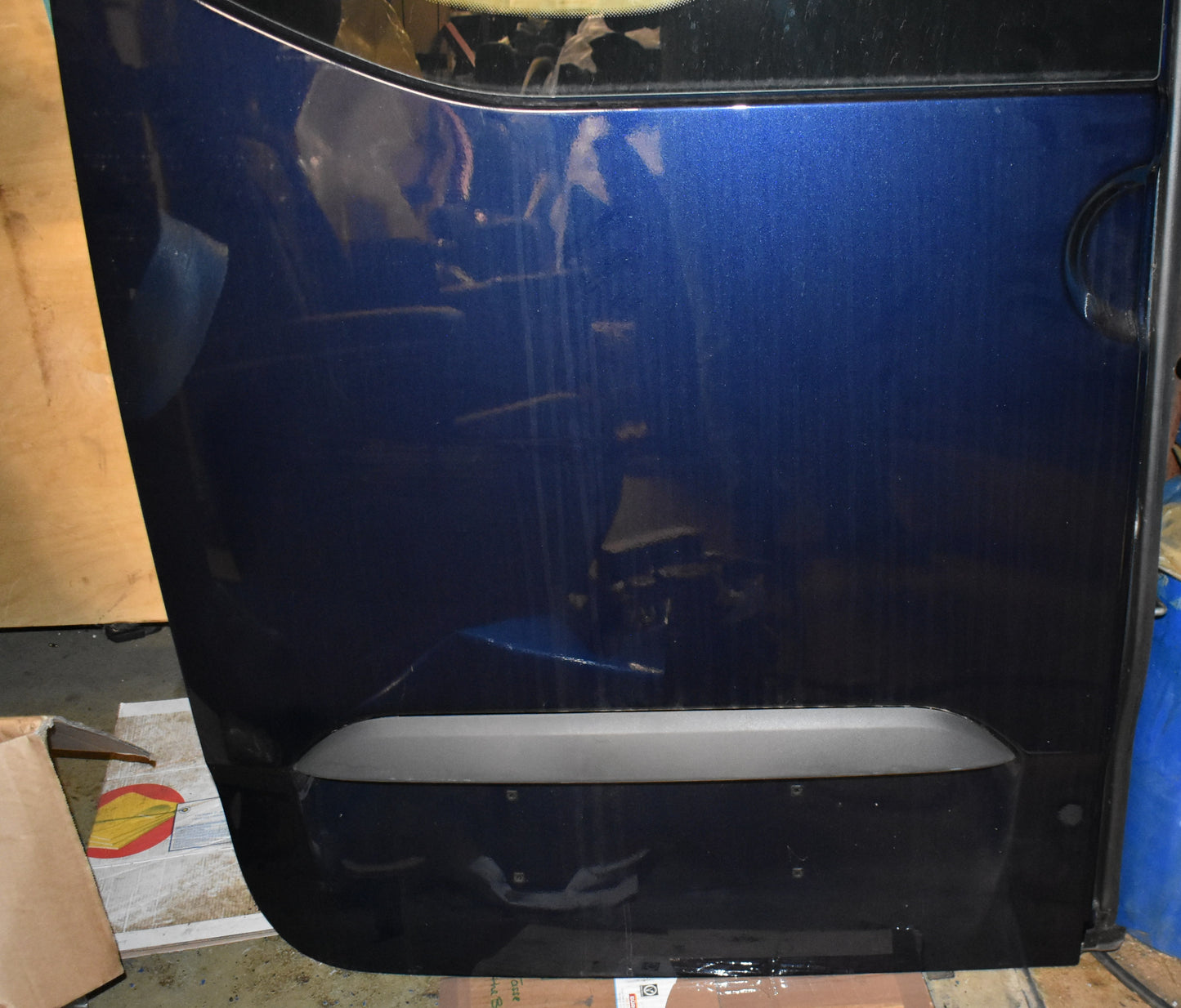 Original Mercedes w907 Sprinter Hecktür links Canvasitblau