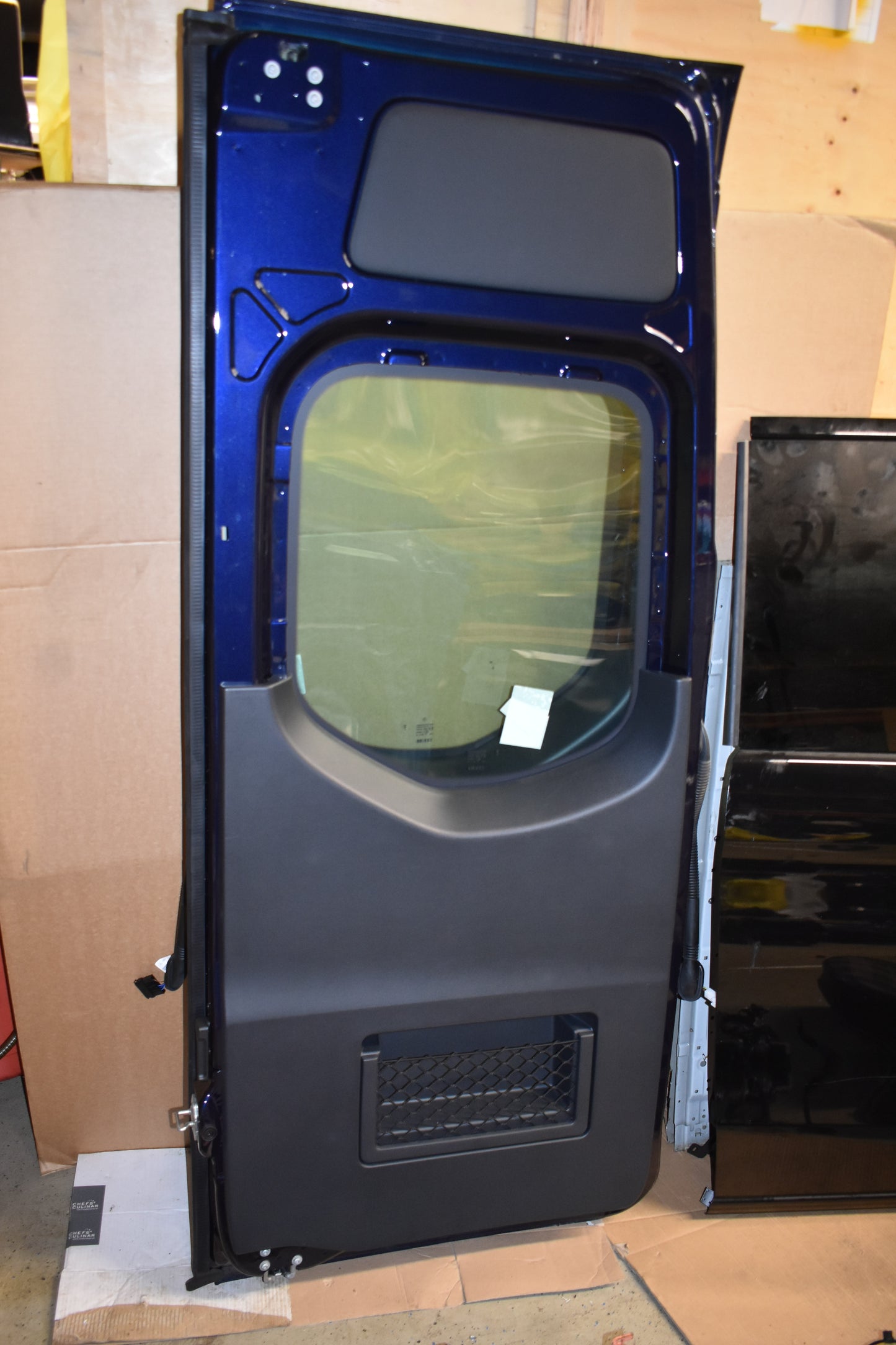 Original Mercedes w907 Sprinter Hecktür links Canvasitblau