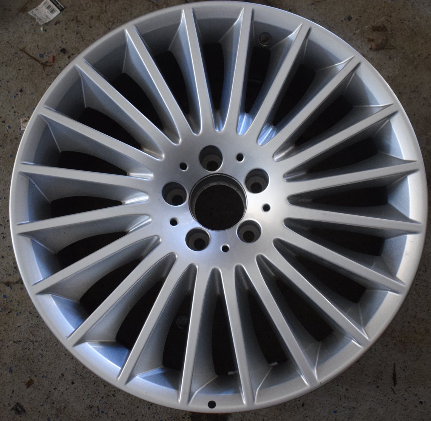 1x Original Mercedes w222 S Klasse vorne Alufelge a2224013300 9Jx19 ET30