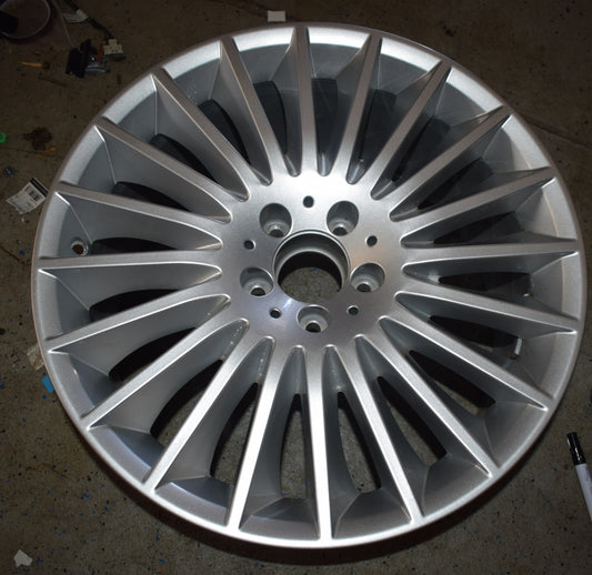1x Original Mercedes w222 S Klasse hinten Alufelge a2224011602 9,5Jx19 ET43,5
