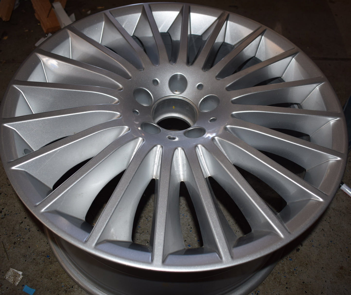 1x Original Mercedes w222 S Klasse hinten Alufelge a2224011602 9,5Jx19 ET43,5