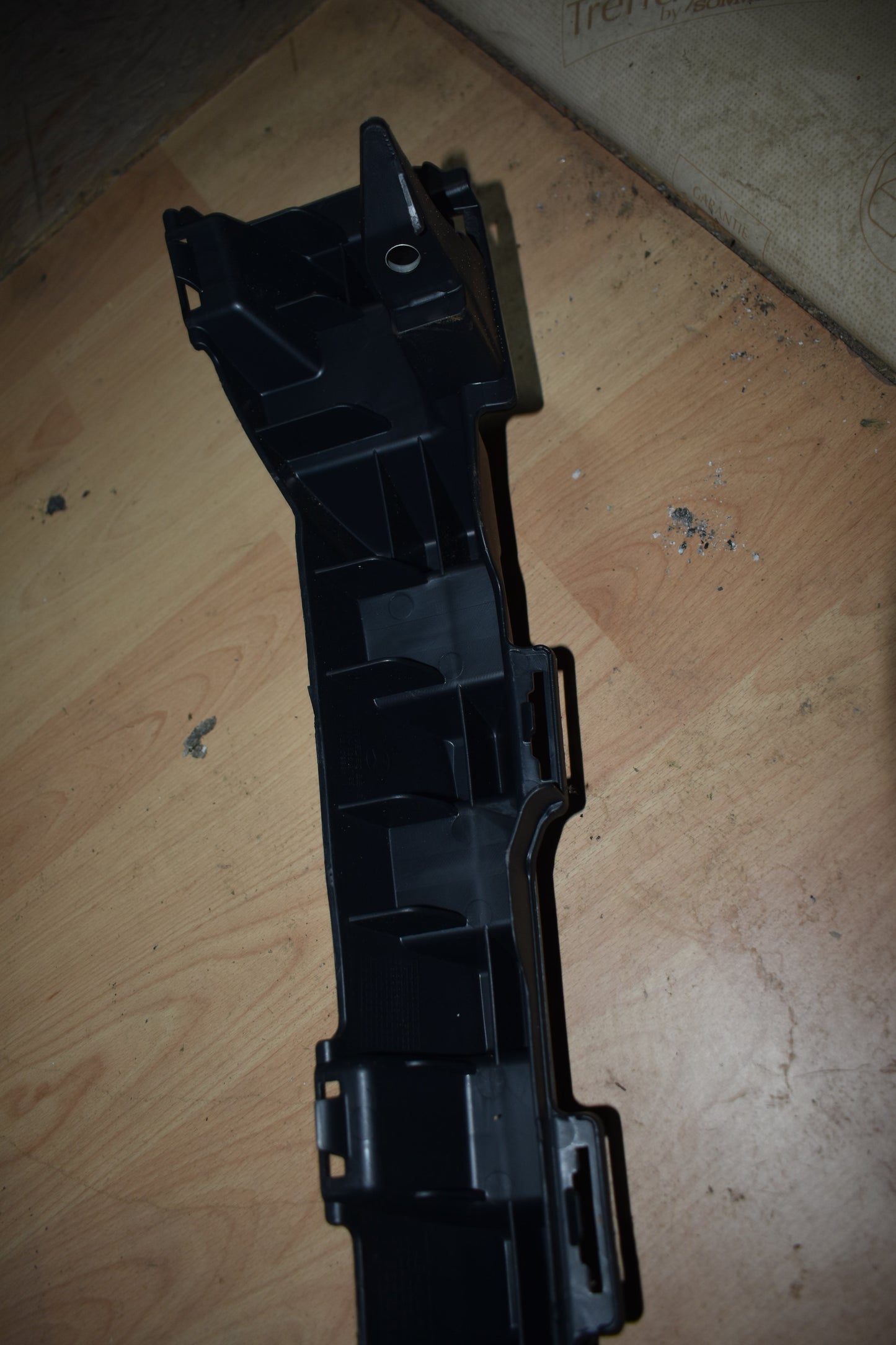 Original Mercedes Stoßfänger Halterung a2048852765