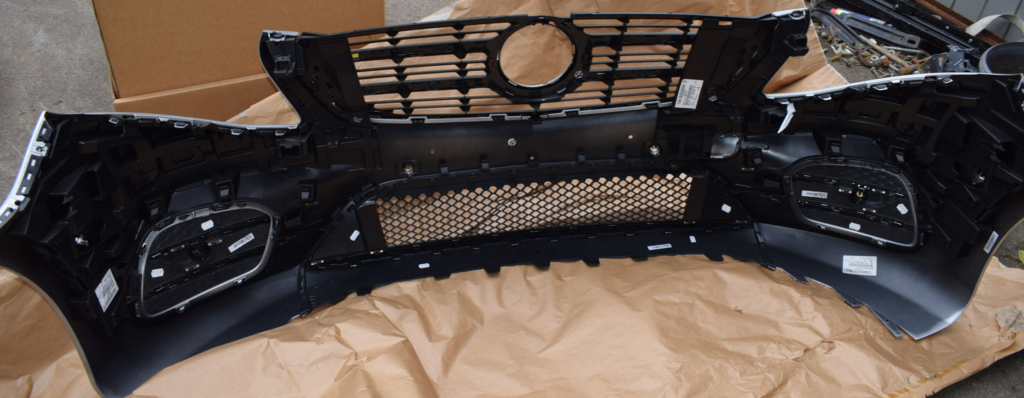 Original Mercedes w447 Vito V Klasse AMG Stoßstange vorne Brillantsilber 447