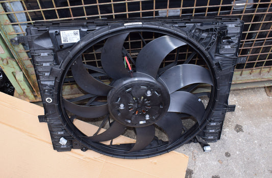 1x Original Mercedes w447 V Klasse Lüfter 1000 Watt A0999067903