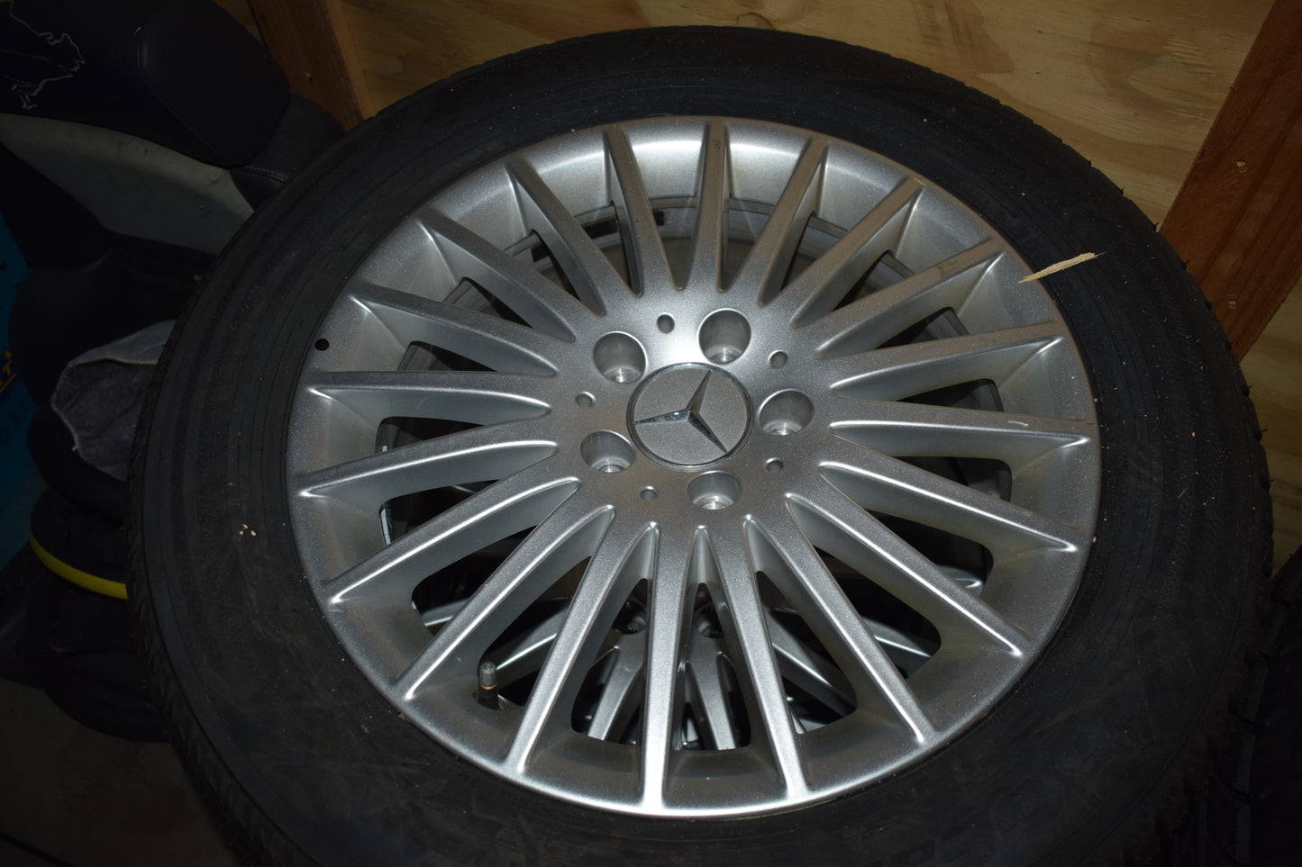 Mercedes w447 Räder Vito V17 Zoll Winterreifen 225 55 17 neu