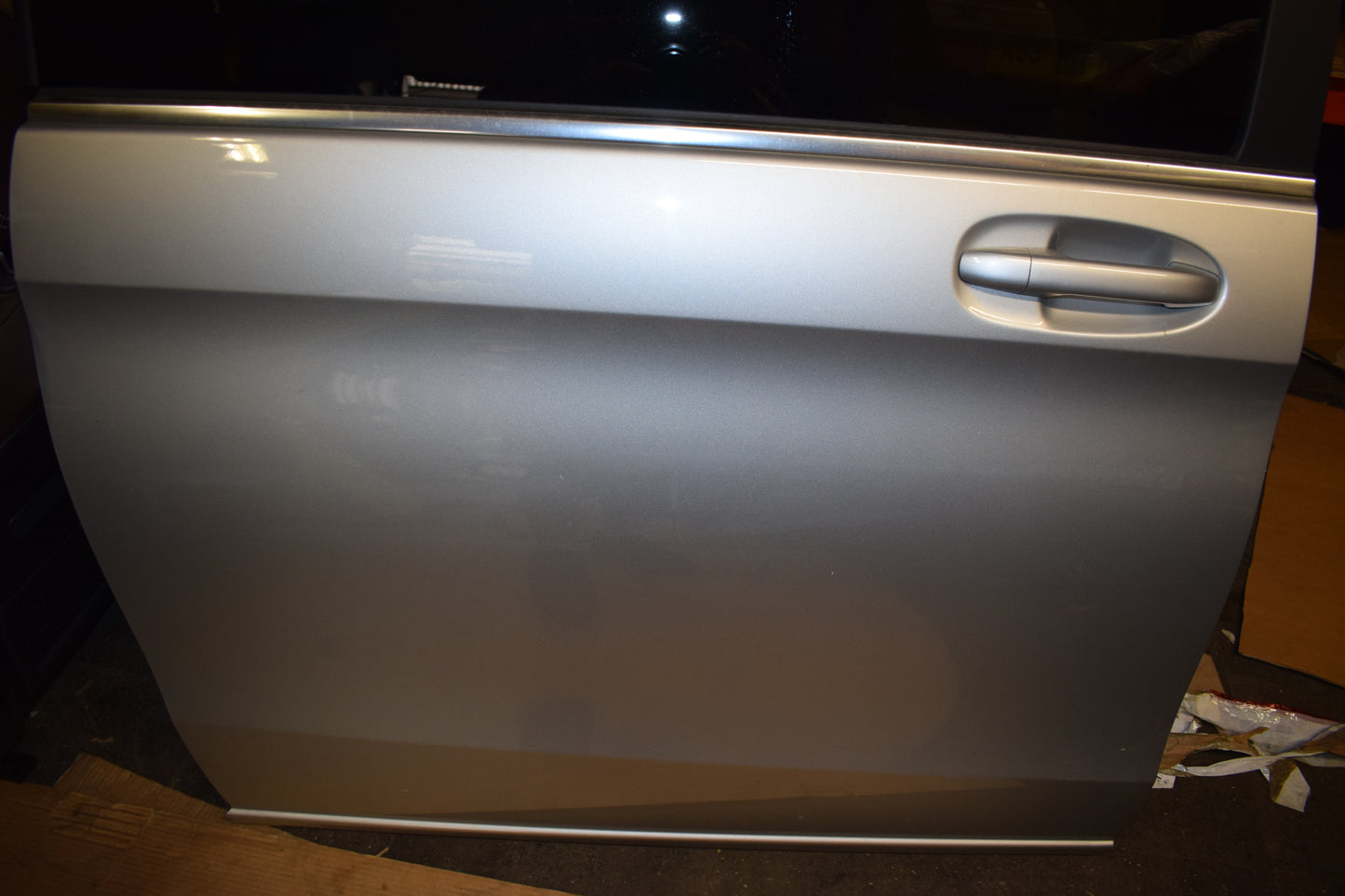 Original Mercedes w447 V Klasse Schiebetür rechts Brillantsilber a4477305000