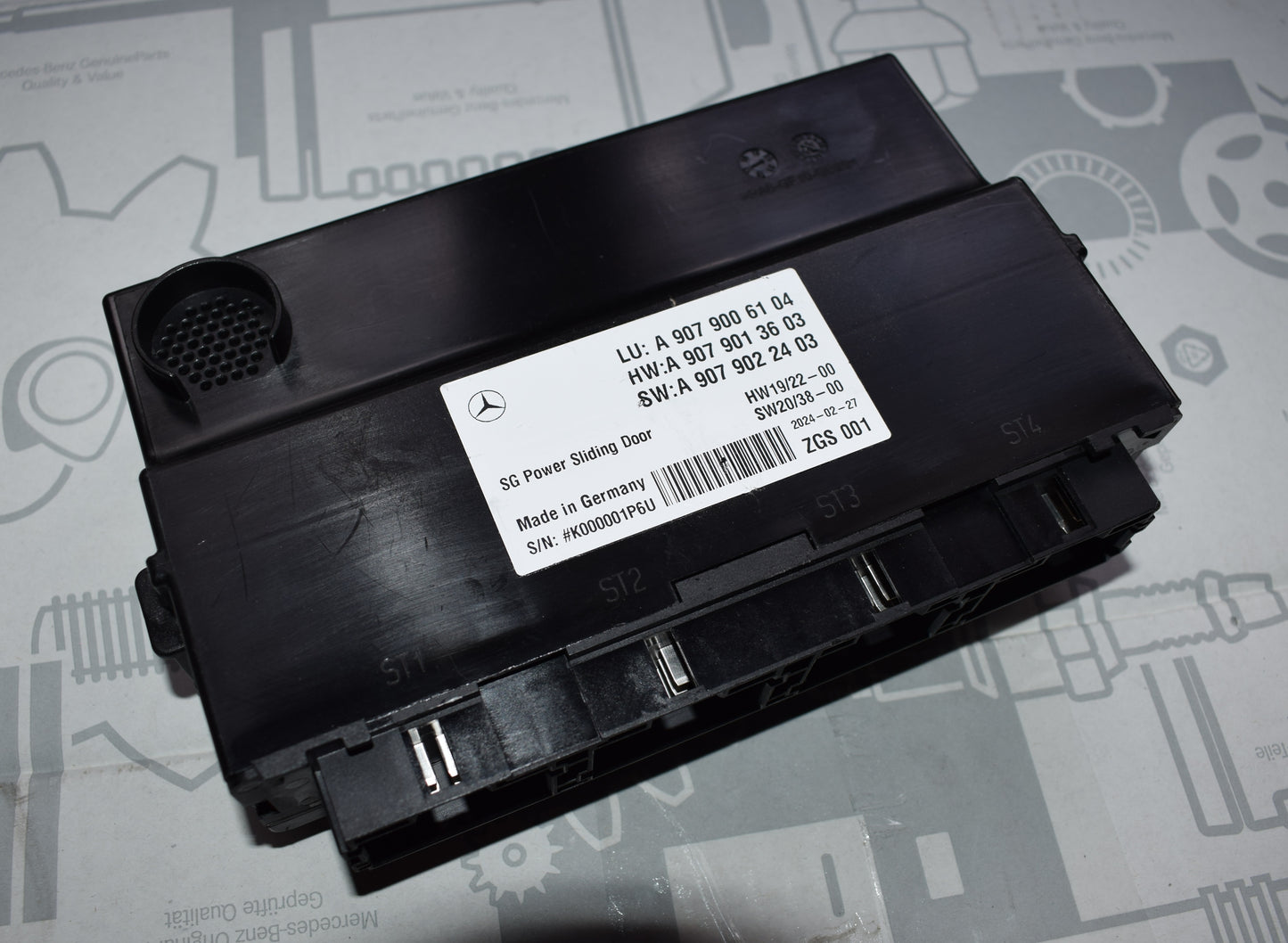 Original Mercedes Schiebetür Steuergerät w907 Sprinter A9079006104 Schiebetür links