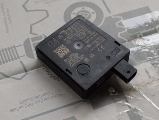 1x Original Mercedes Totwinkelsensor Radarsensor A0009005750