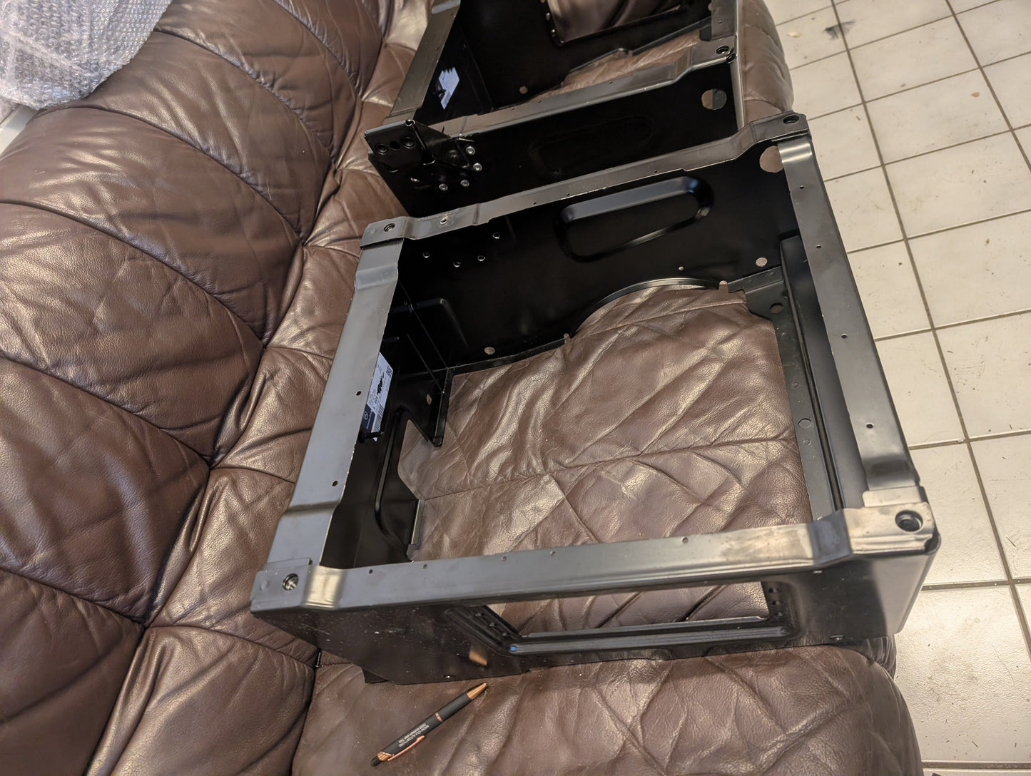 Original Mercedes Sitzkasten rechts links neu w906 sprinter